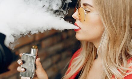 Vaping behind the wheel may soon be banned