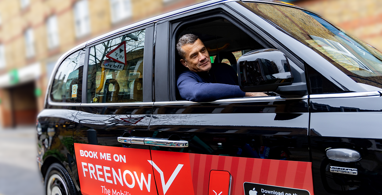 Industry-first subsidy launches to support Taxi drivers to complete the knowledge of London