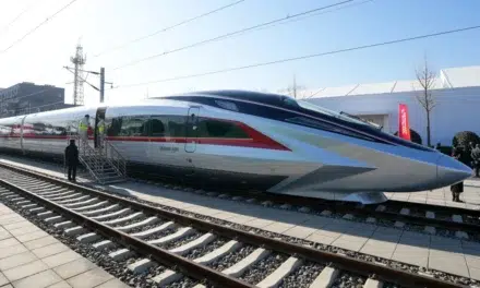 China Unveils the World’s Fastest Train – You Won’t Believe How Fast It Goes!